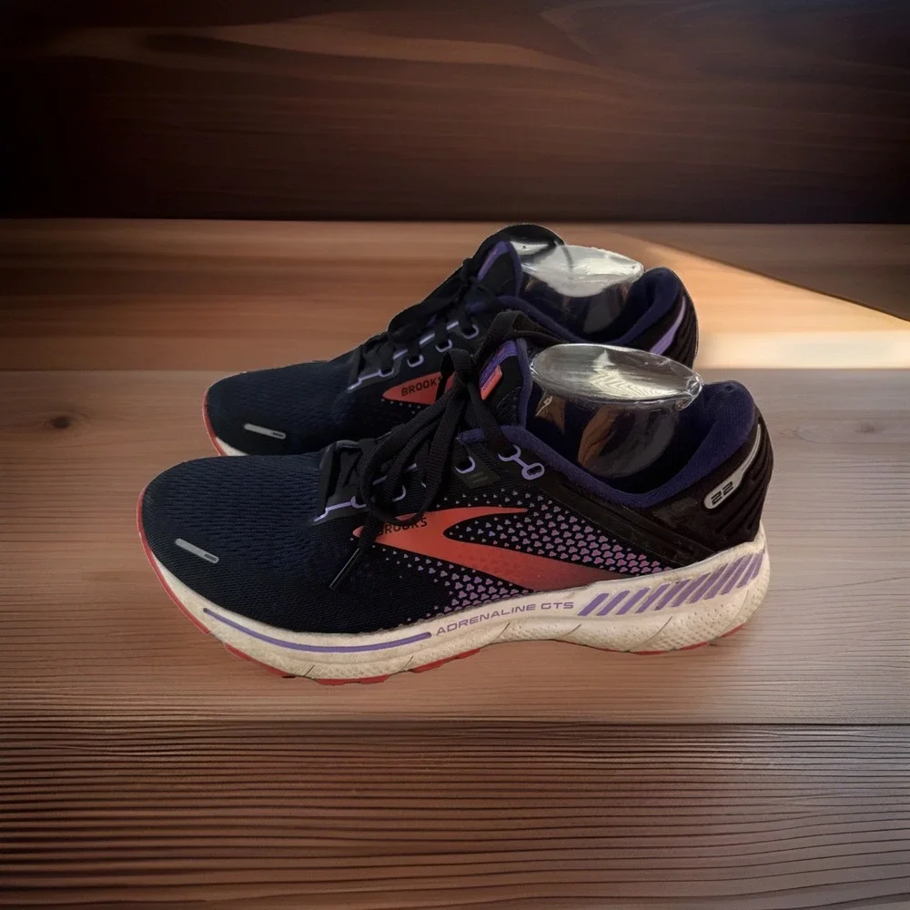 Brooks Adrenaline GTS 22 Women's Black /Blue/ Purple / Coral Running Shoes 10 B